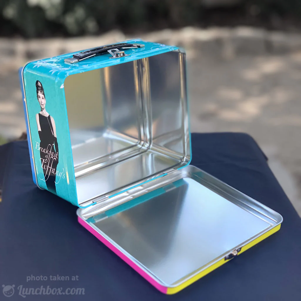 Audrey Hepburn Metal Lunchbox - Image 3