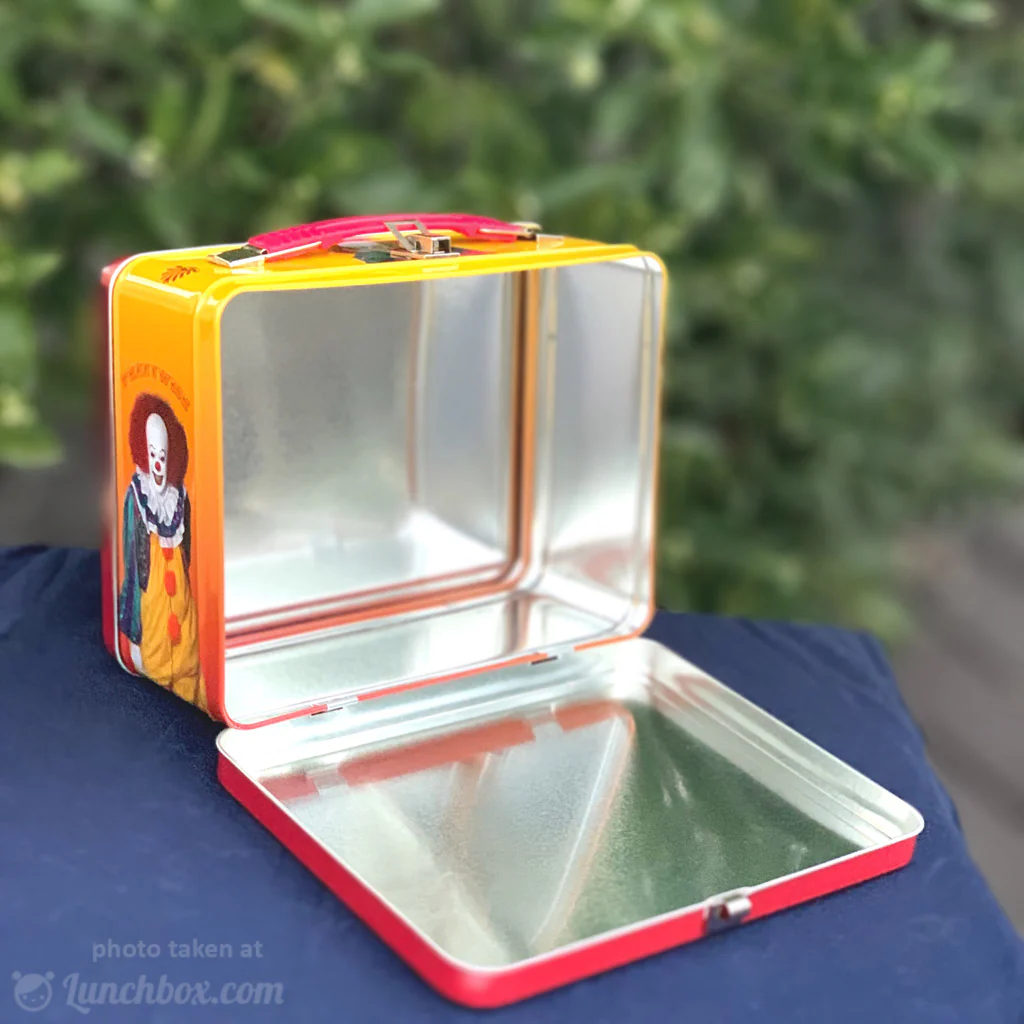 Stephen King - It - Lunch Box - Image 3