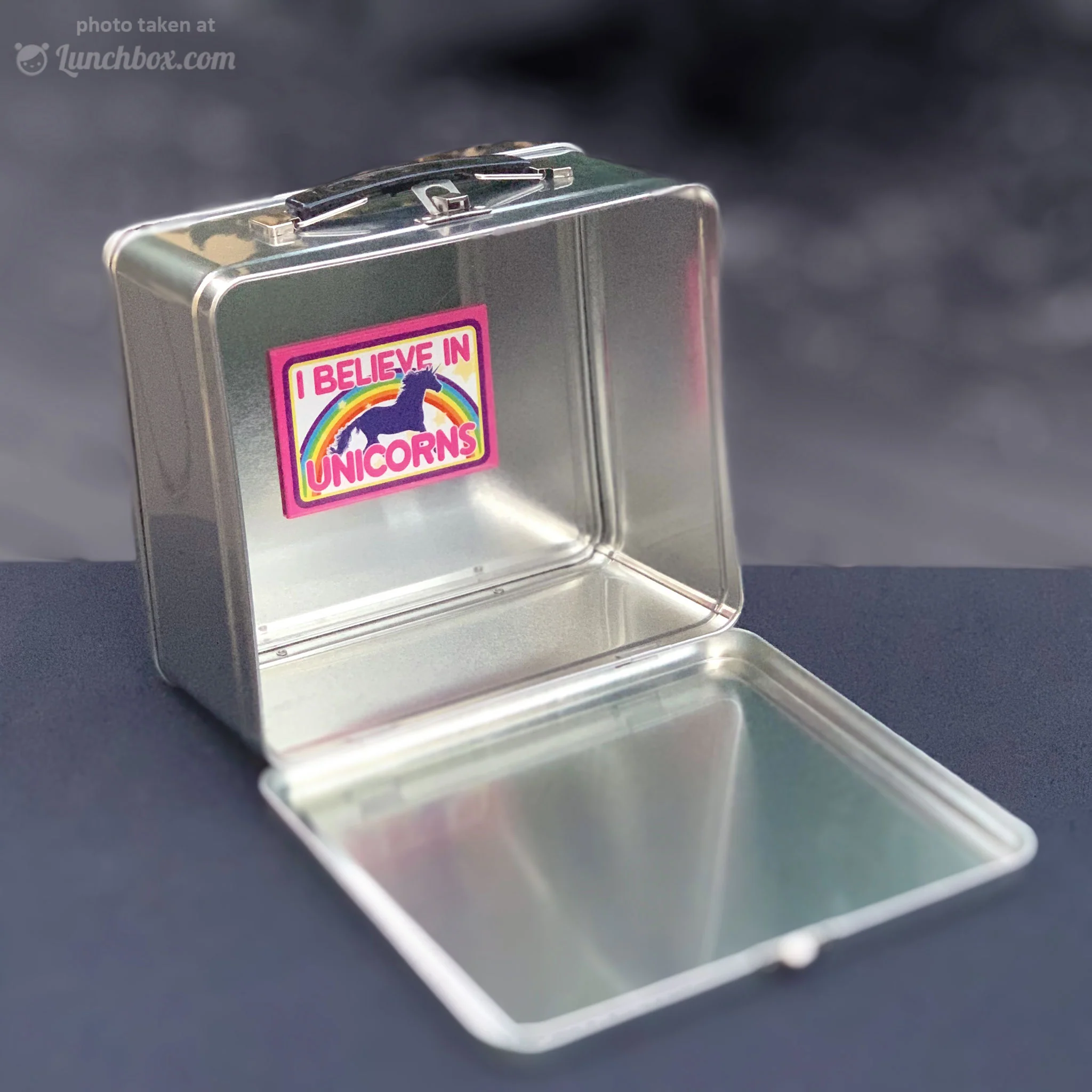 Custom Lunch Box - I Believe in Unicorns - Image 4