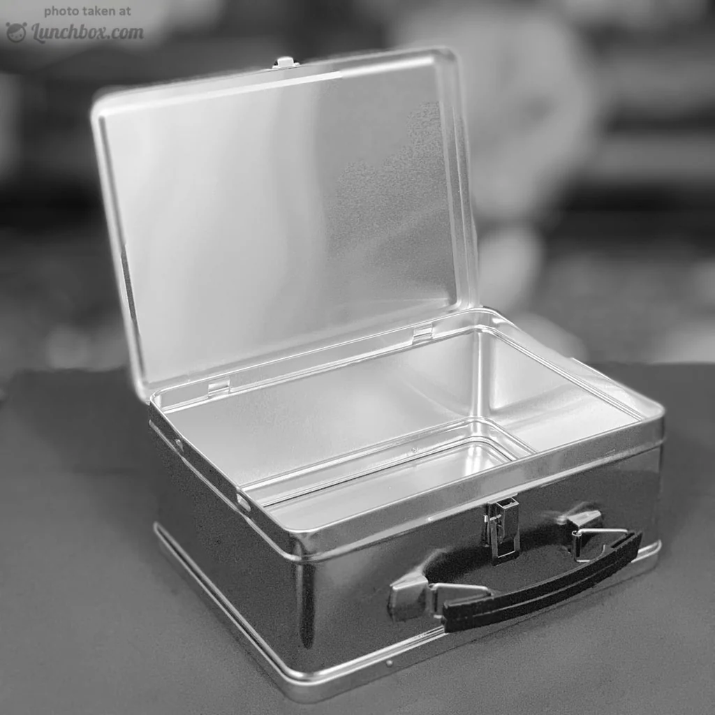 XL Plain Metal Lunch Box - Image 3