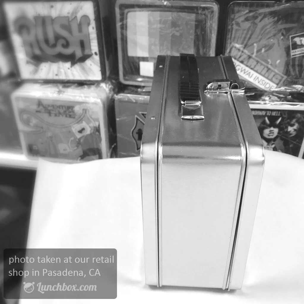 Plain Metal Lunch Box and Insulated Bottle - Image 5