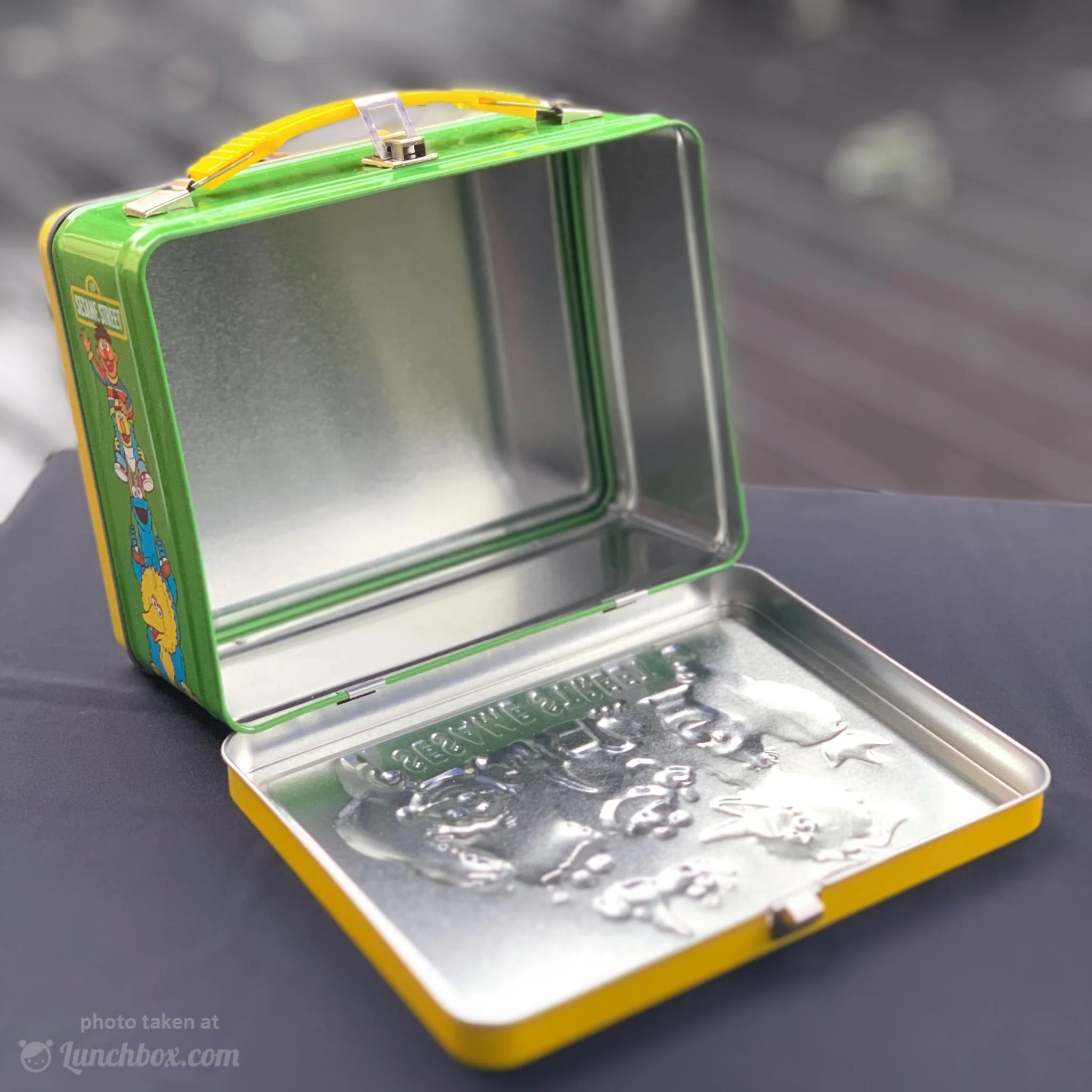 Sesame Street Metal Lunch Box - Image 3