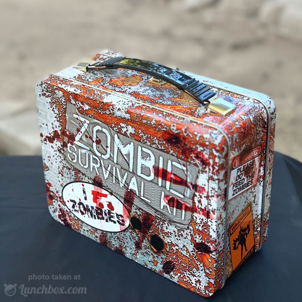 Zombie Survival Kit Lunch Box - Image 2